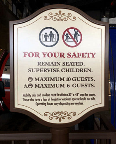 Sign posting with maximum capacity of the Disney Skyliner gondola