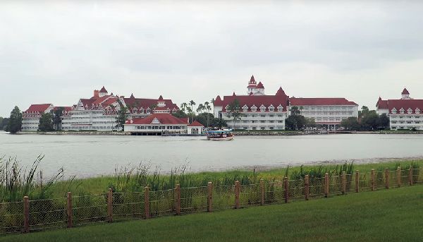 Looking back to the Grand Floridian from the walkway around the Seven Seas Lagoon
