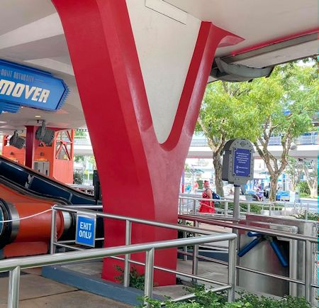 Image of the turnstile at the entrance to the TTA PeopleMover
