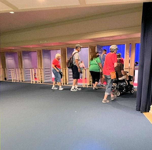 Guests entering the theatre at Hall of Presidents